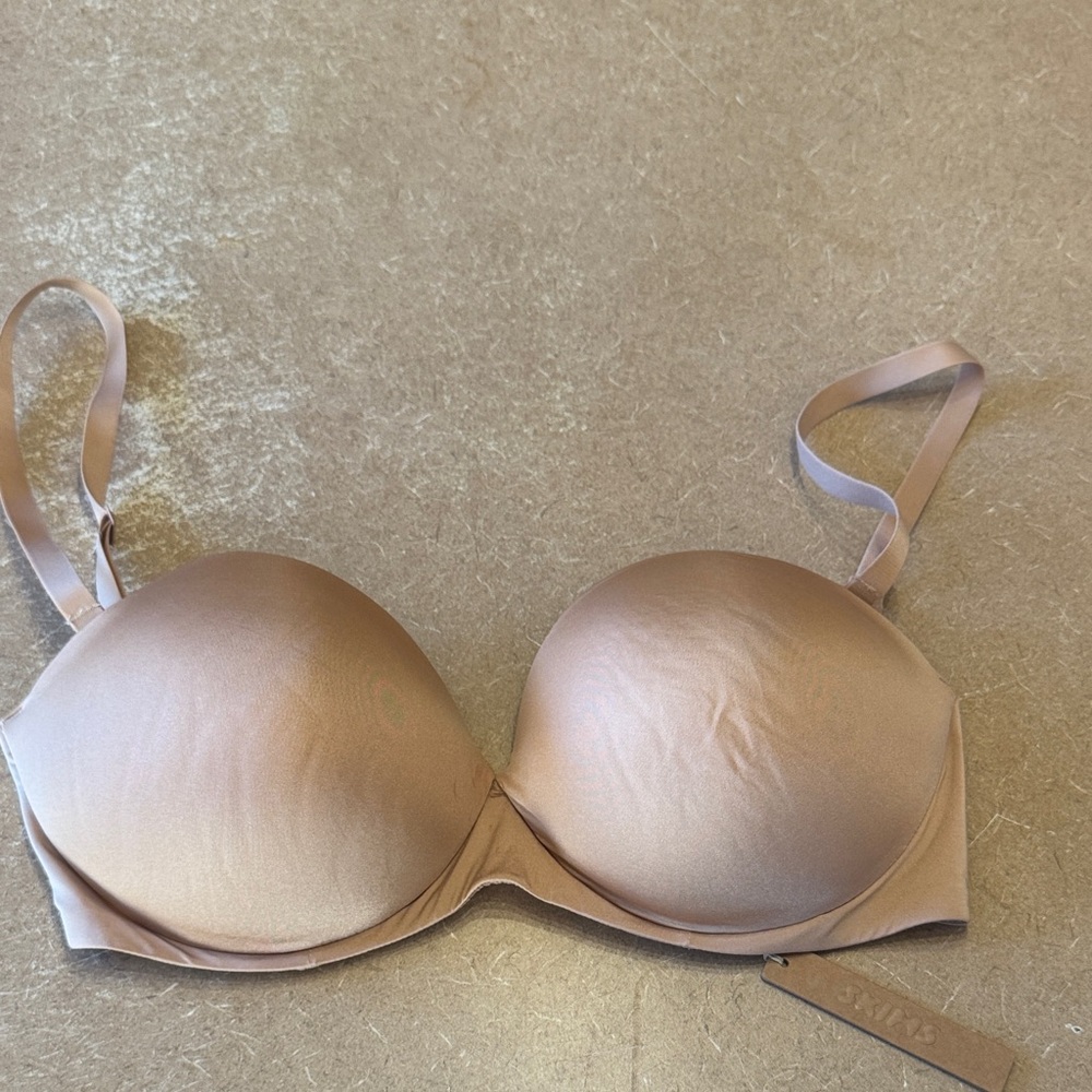 SKIMS ultimate push-up strapless bra, color, clay